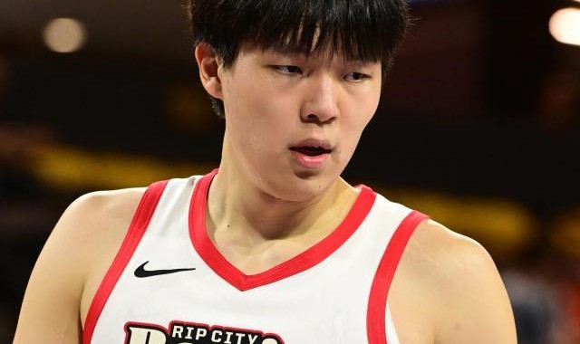 关键2+1杀死比赛！杨瀚森轰18+7完美收官